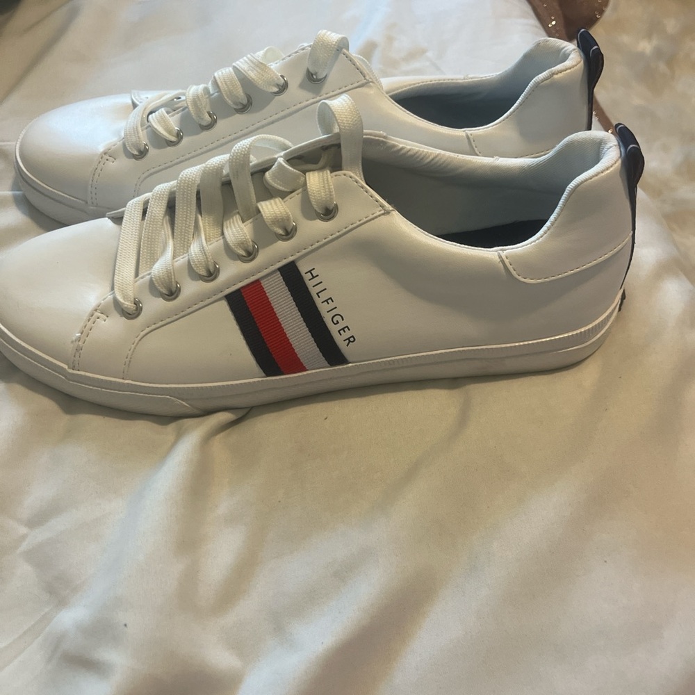 shoes - Picture 2 of 4